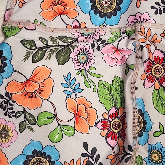 NWOT Becca L athletic leggings - Picture 4 of 4